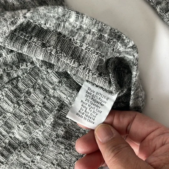 Calme by Johnny Was Grey Dolman Sleeves Cozy Top. Size S MA3 - Picture 9 of 9